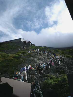 富士山に初登頂のJPG